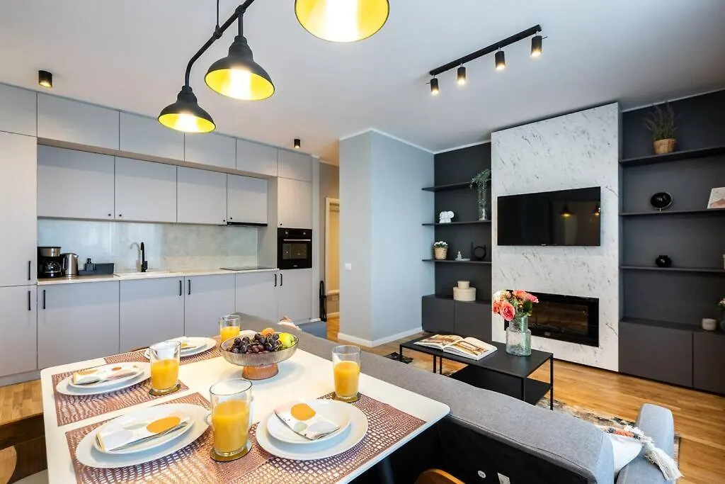 Bright 2Br Flat - Top Location - Amazing Balcony Βουκουρέστι Διαμέρισμα